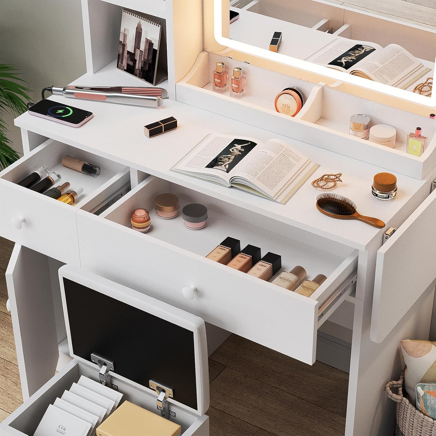 White Vanity Desk with Mirror  - Desk Charging Station avis et prix